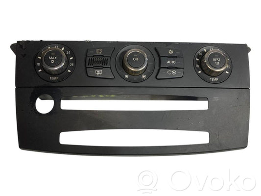 Gaisa kondicioniera / klimata kontroles / salona apsildes vadības bloks (salonā)
