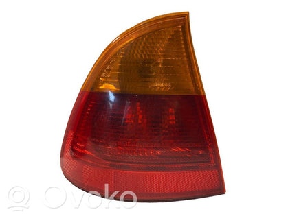 Aizmugurējais lukturis virsbūvē