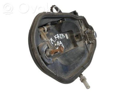 Priekšpusē turētājs / kronšteins ārējam atvēršanas rokturim