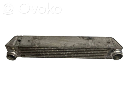 Starpdzesētāja radiators