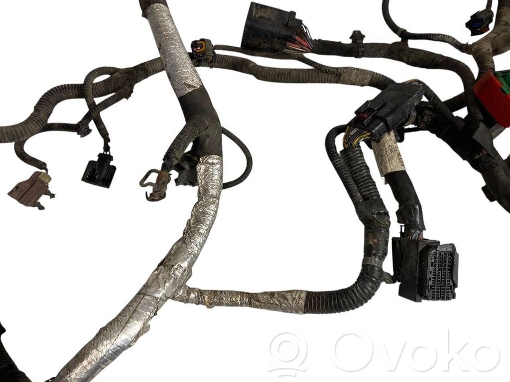 Dzinēja vadu instalācija