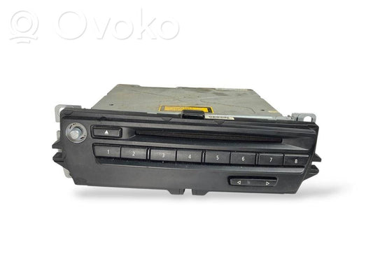 Radio / CD/DVD atskaņotājs / navigācija