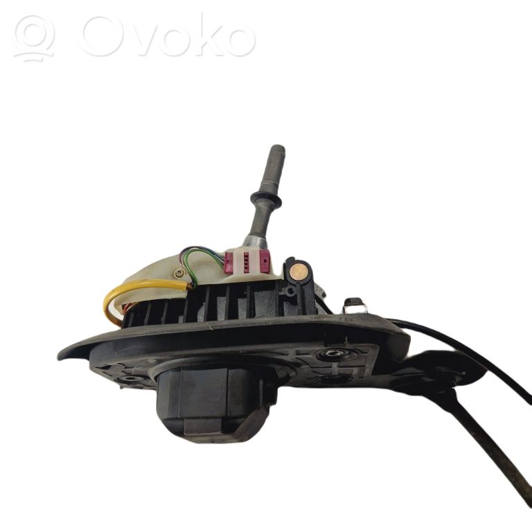 Switching mechanism (sliding mechanism)