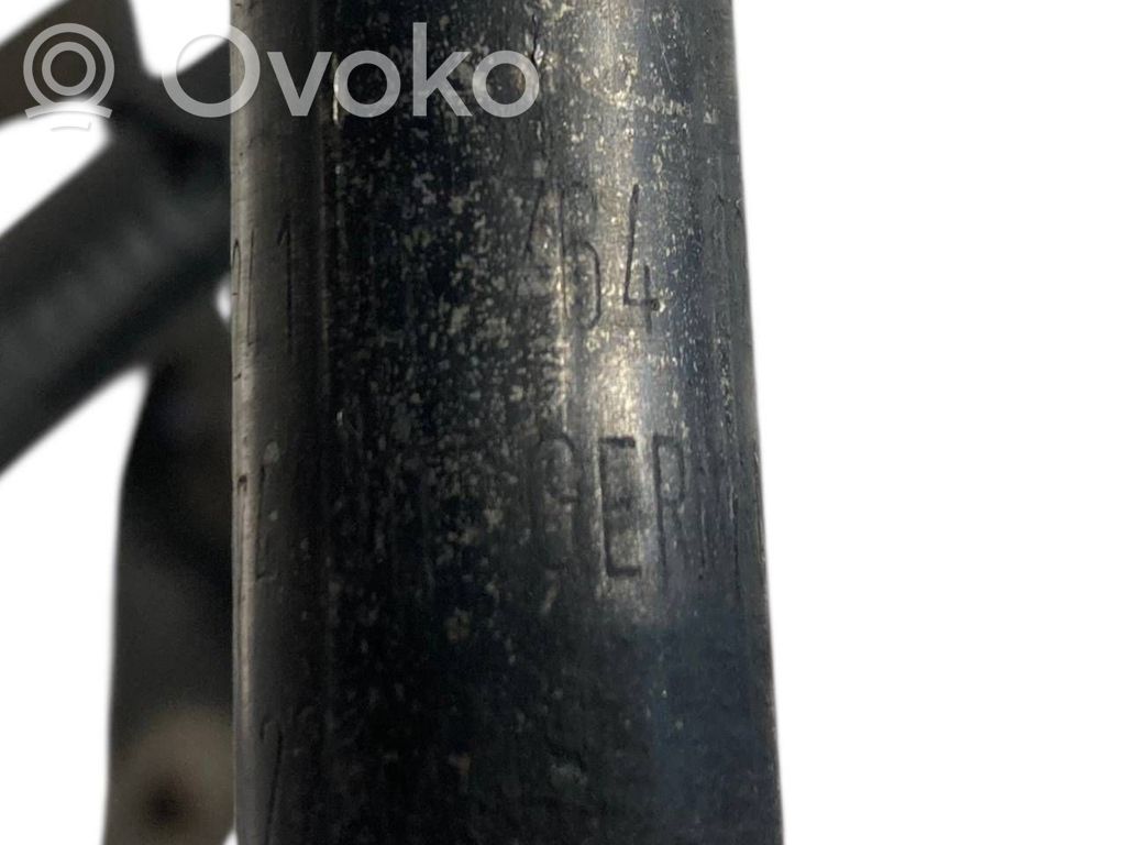 Stūres pastiprinātāja šļūtene (-es) / caurulīte (-es)