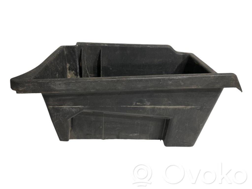 Mantu nodalījums stumbrs