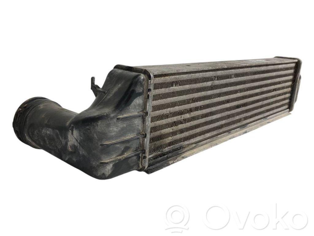 Starpdzesētāja radiators