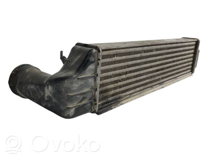 Starpdzesētāja radiators