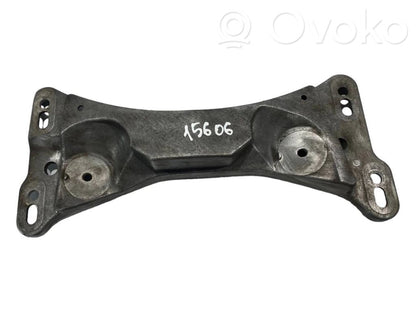 Pārnesumkārbas stiprinājuma kronšteins