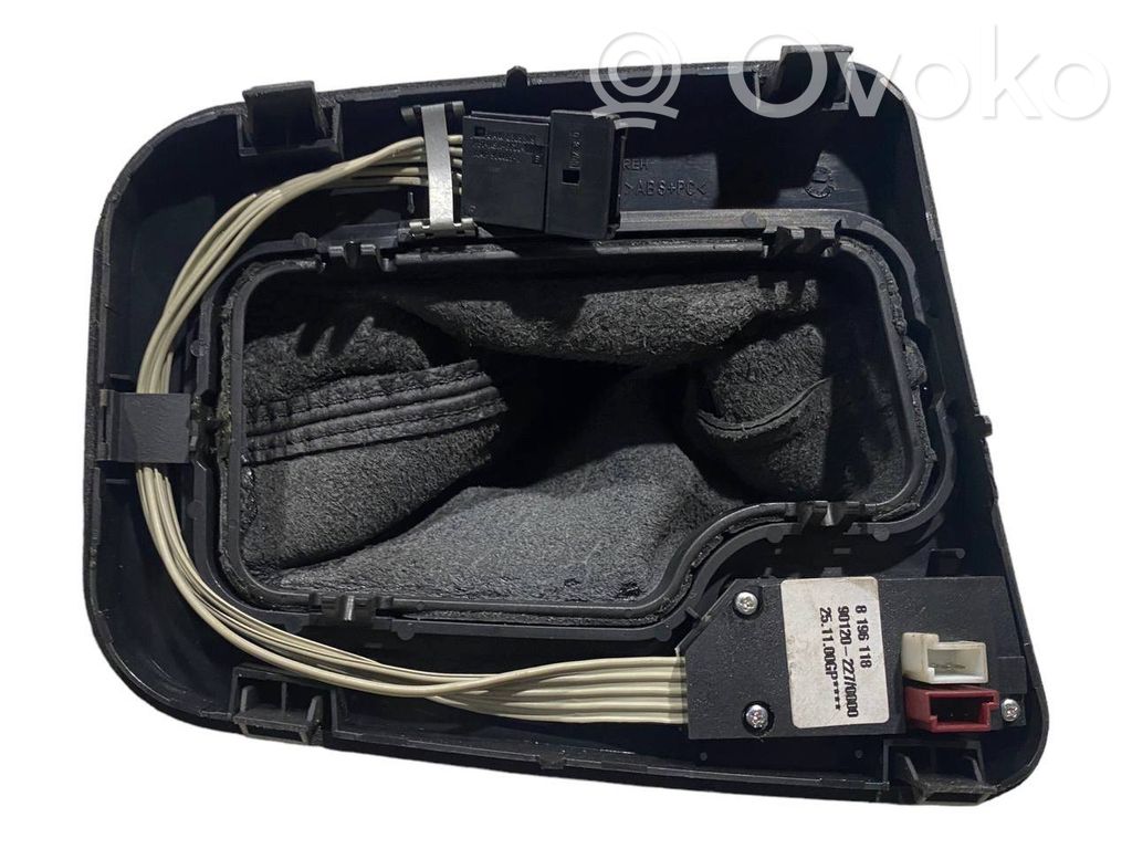 Ātrumu pārslēgšanas sviras dekoratīvā apdare (plastmasas)