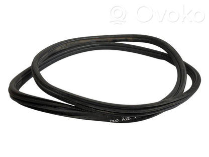 Apdares gumija (uz aizmugurē durvīm)