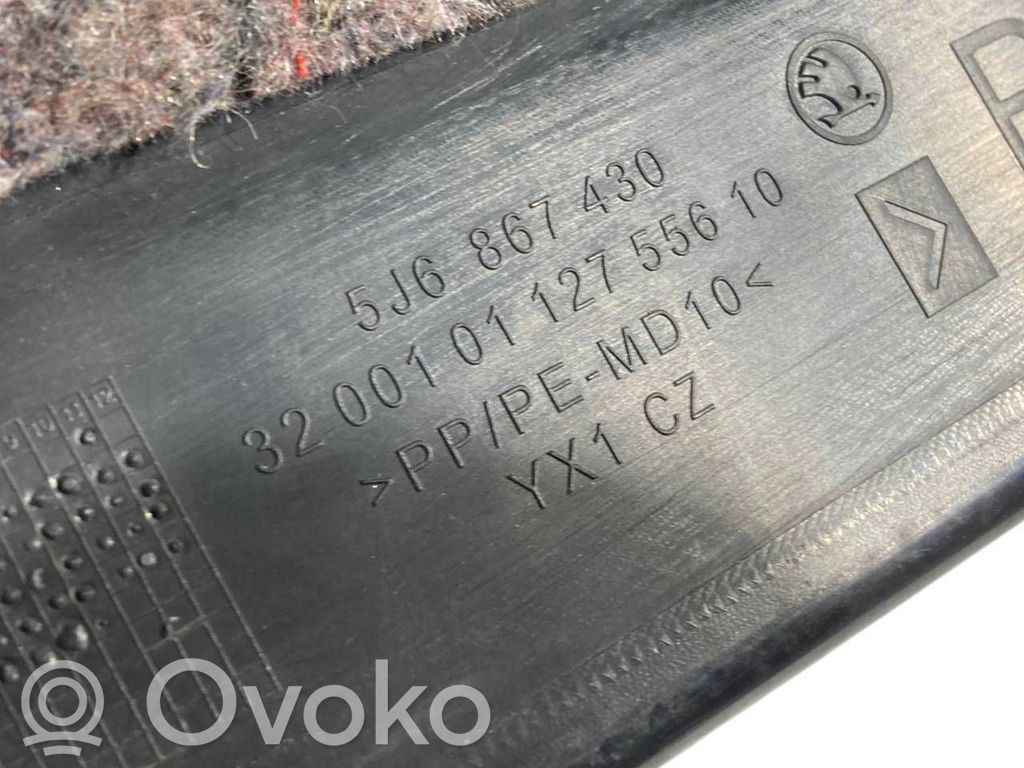 Bagāžnieka sānu apakšējās apdares panelis