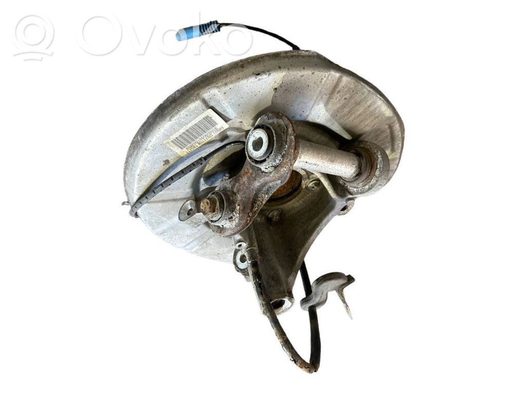 Aizmugurē riteņa rumbas vārpstas šarnīrs (stupica, capfa)