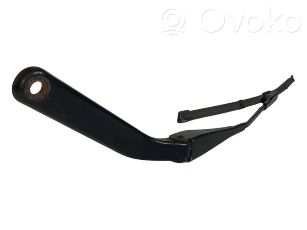 Windshield wiper arm