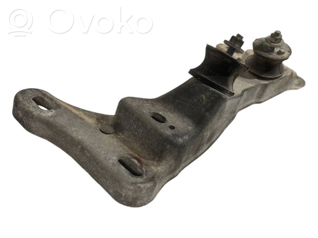 Transmission mounting bracket