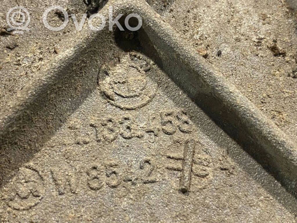 Dzinēja nostiprināšanas stiprinājums-kronšteins