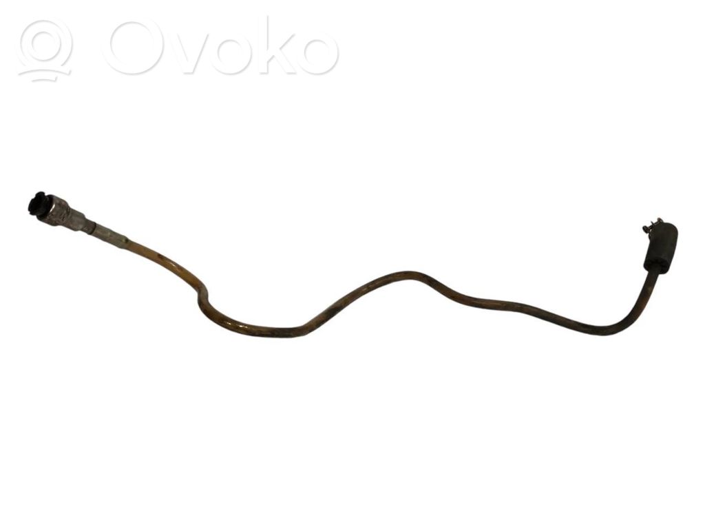 Degvielas caurulīte (-es)