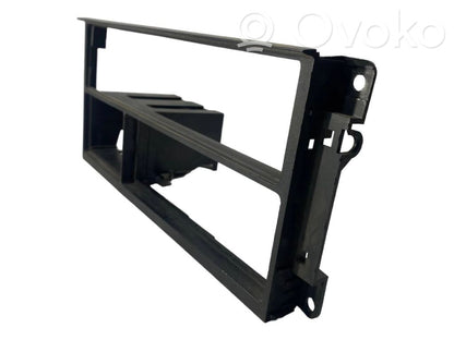 Radiouztvērēja / navigācija dekoratīvā apdare