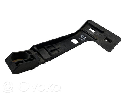 Akseleratora pedāļa turētājs