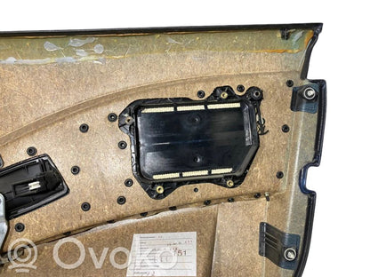 Priekšējo durvju apdare