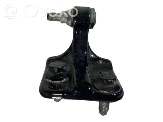 Aizmugurē augšējā vira (eņģe)