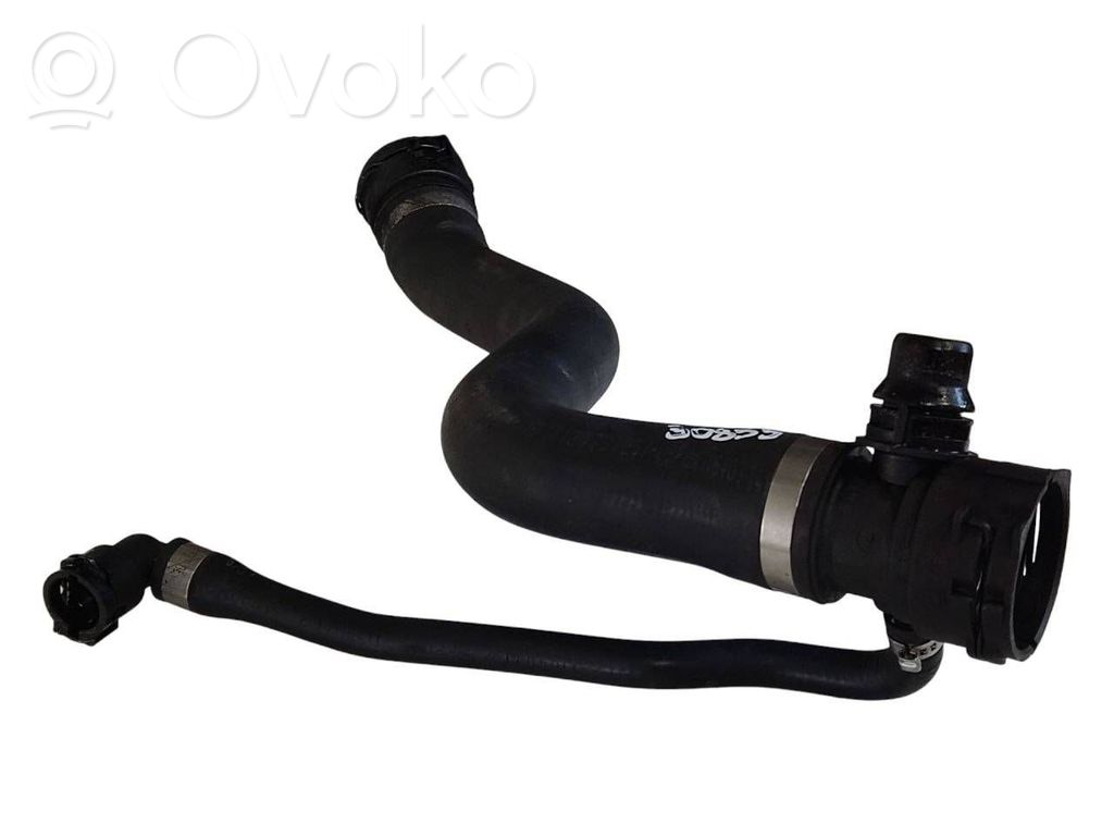 Caurulīte (-es) / šļūtene (-es)