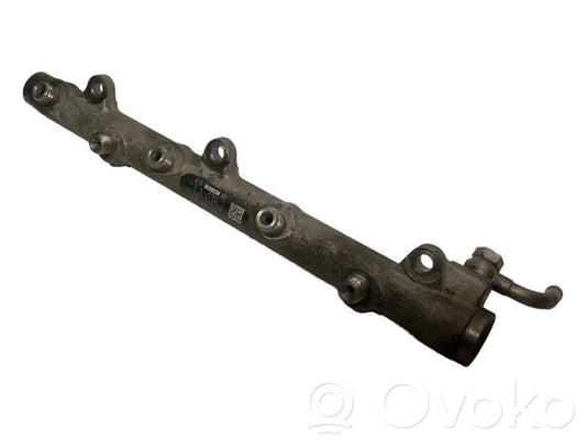 Fuel main pipe
