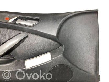 Priekšējo durvju apdare