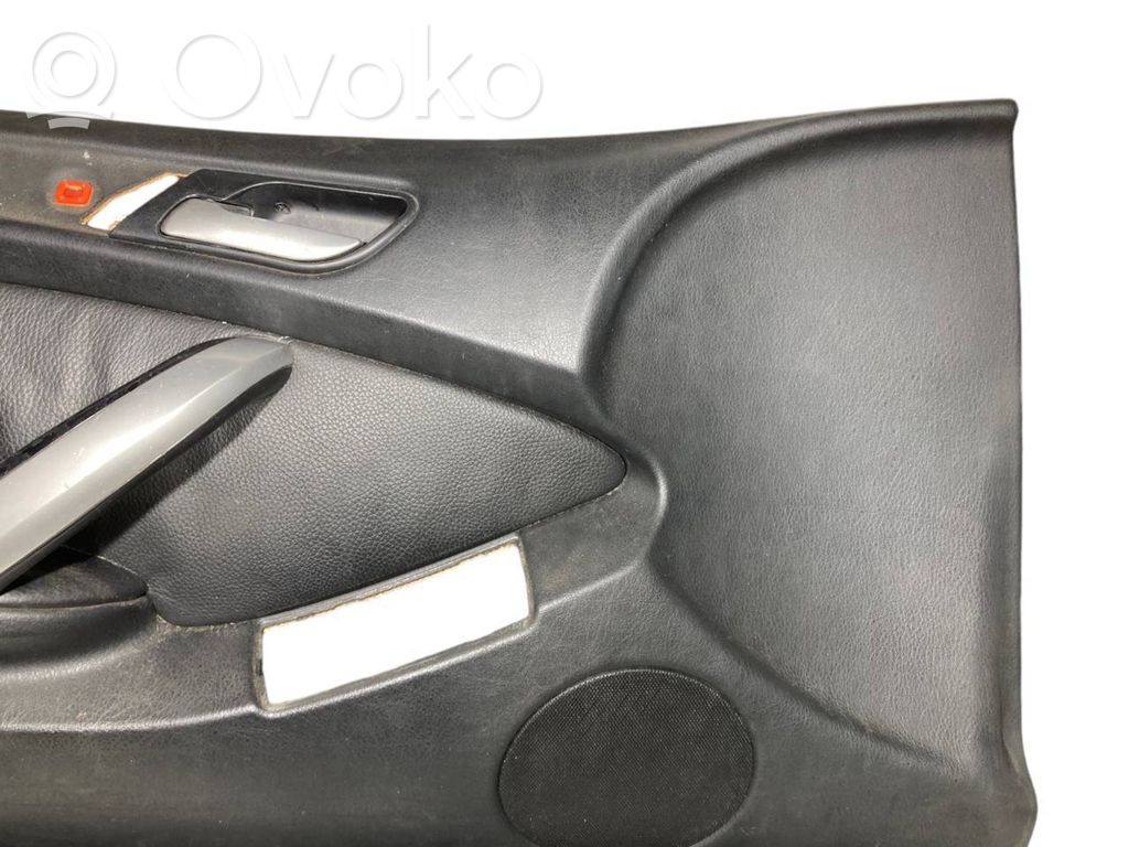 Priekšējo durvju apdare