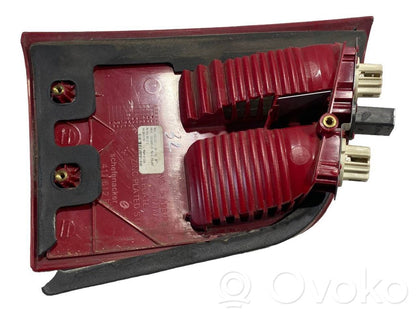 Aizmugurējais lukturis pārsegā