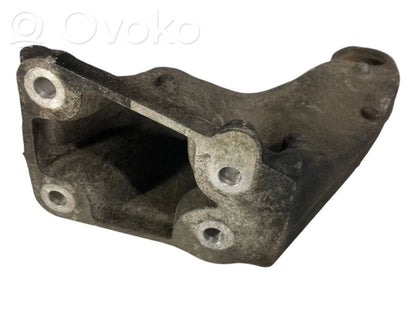 Dzinēja nostiprināšanas stiprinājums-kronšteins