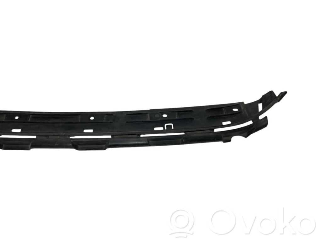 Rear bumper mounting bracket