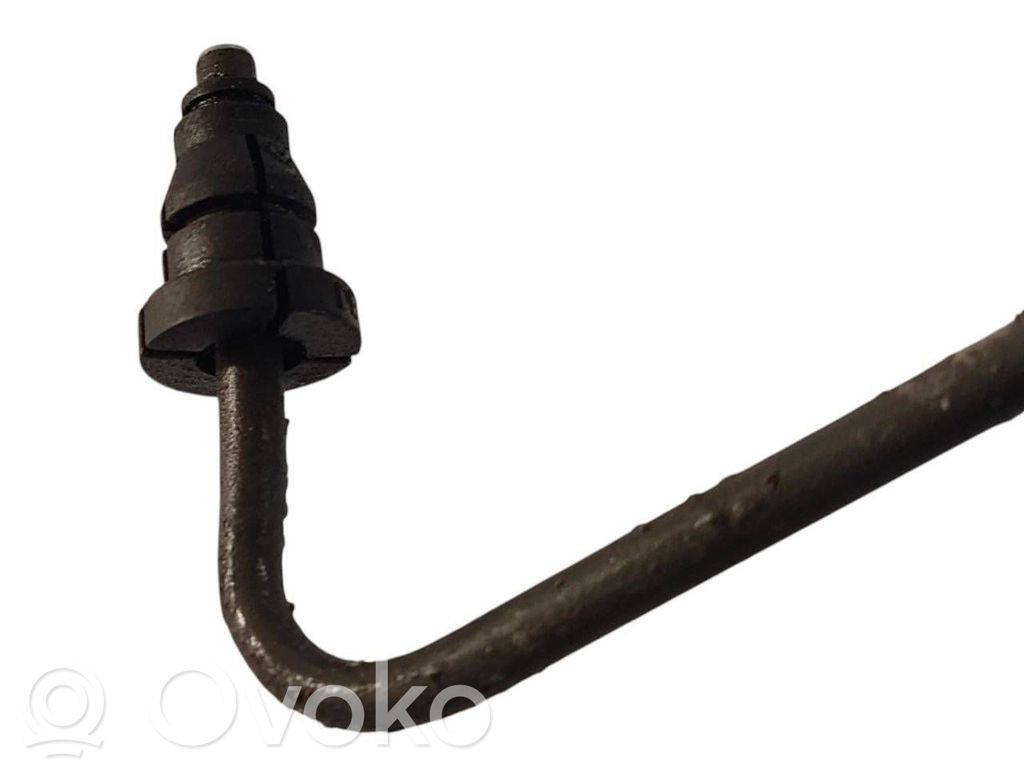 Sajūga caurulīte (-es) / šļūtene (-es)