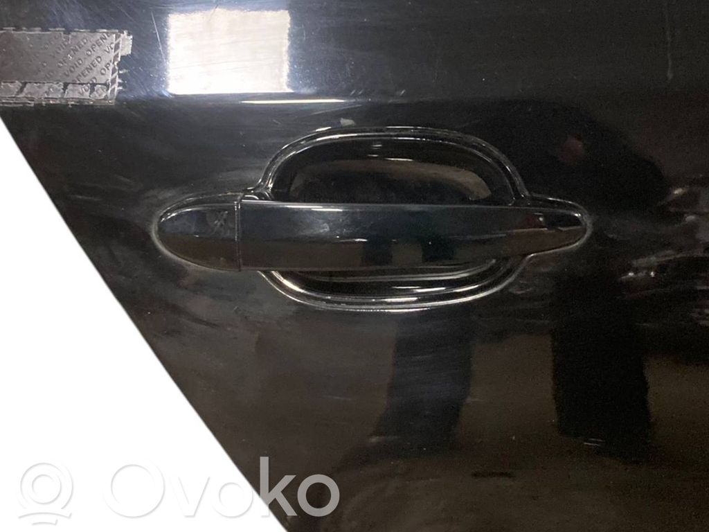 Задняя дверь