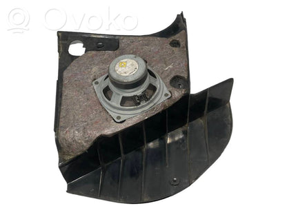 Твитер(ы) в передней двери