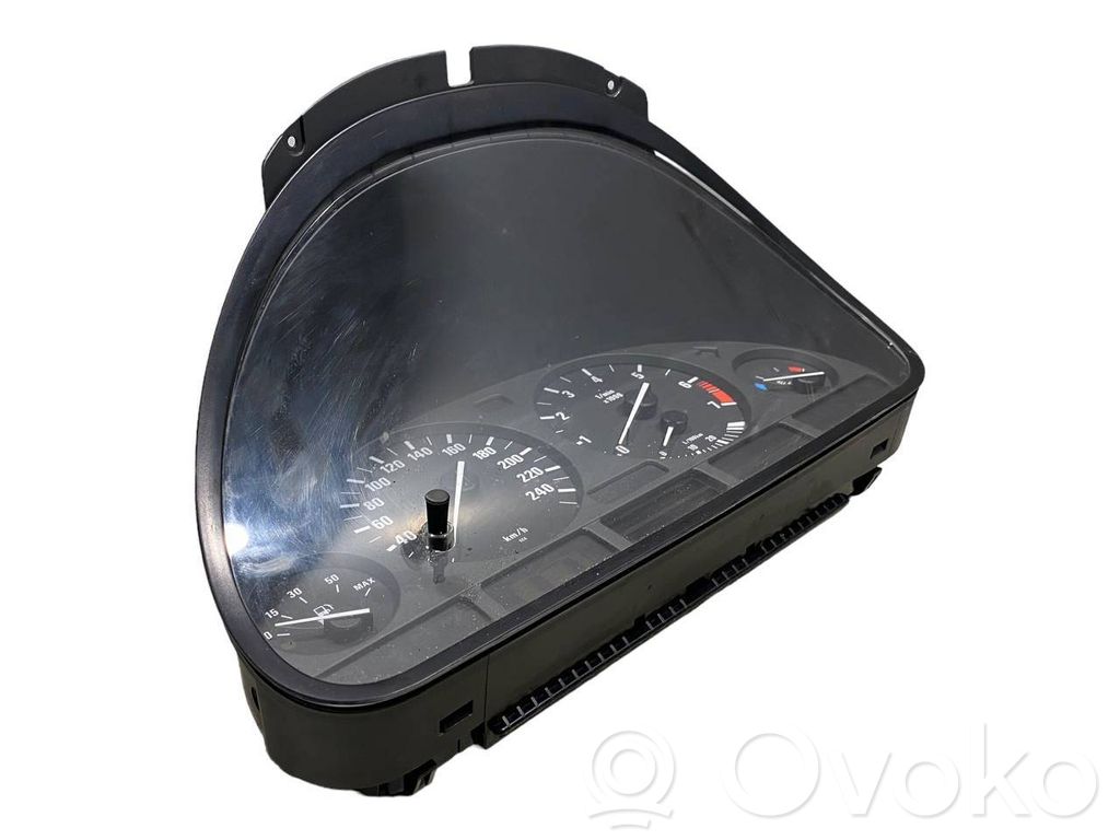 Spidometrs (instrumentu panelī)