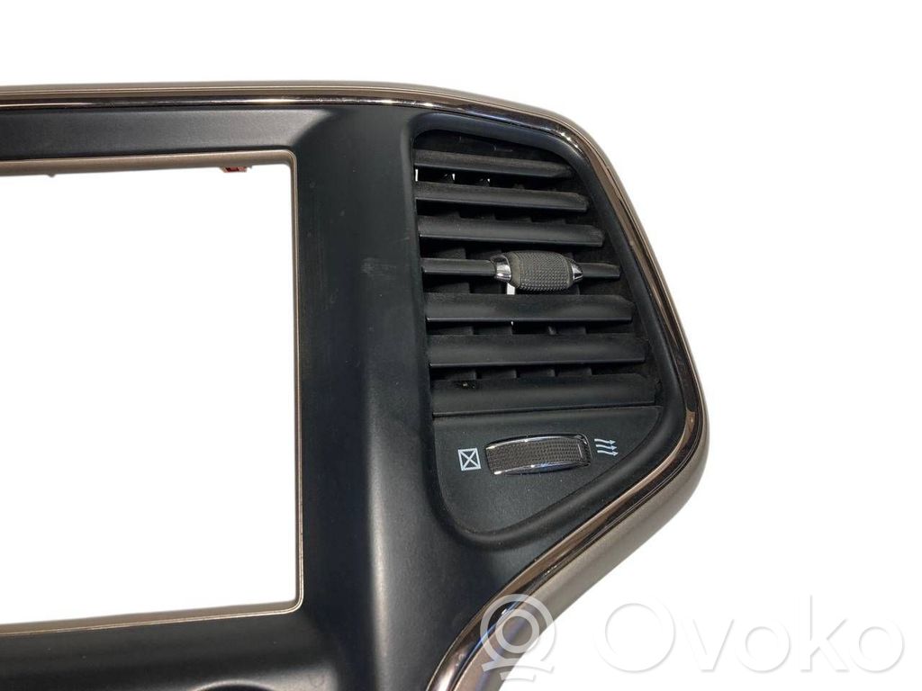 Gaisa kondicioniera / klimata kontroles / salona apsildes vadības bloks (salonā)