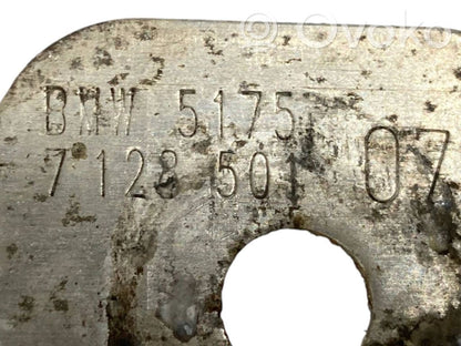 Cita veida apakšas detaļa