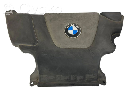 Dzinēja pārsegs (dekoratīva apdare)