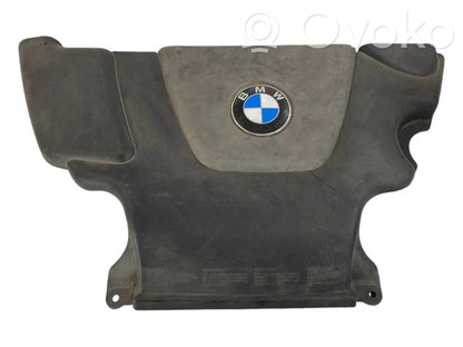 Engine cover (decorative trim)