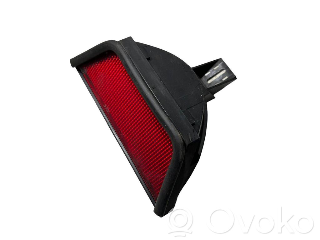 Papildu bremžu signāla lukturis