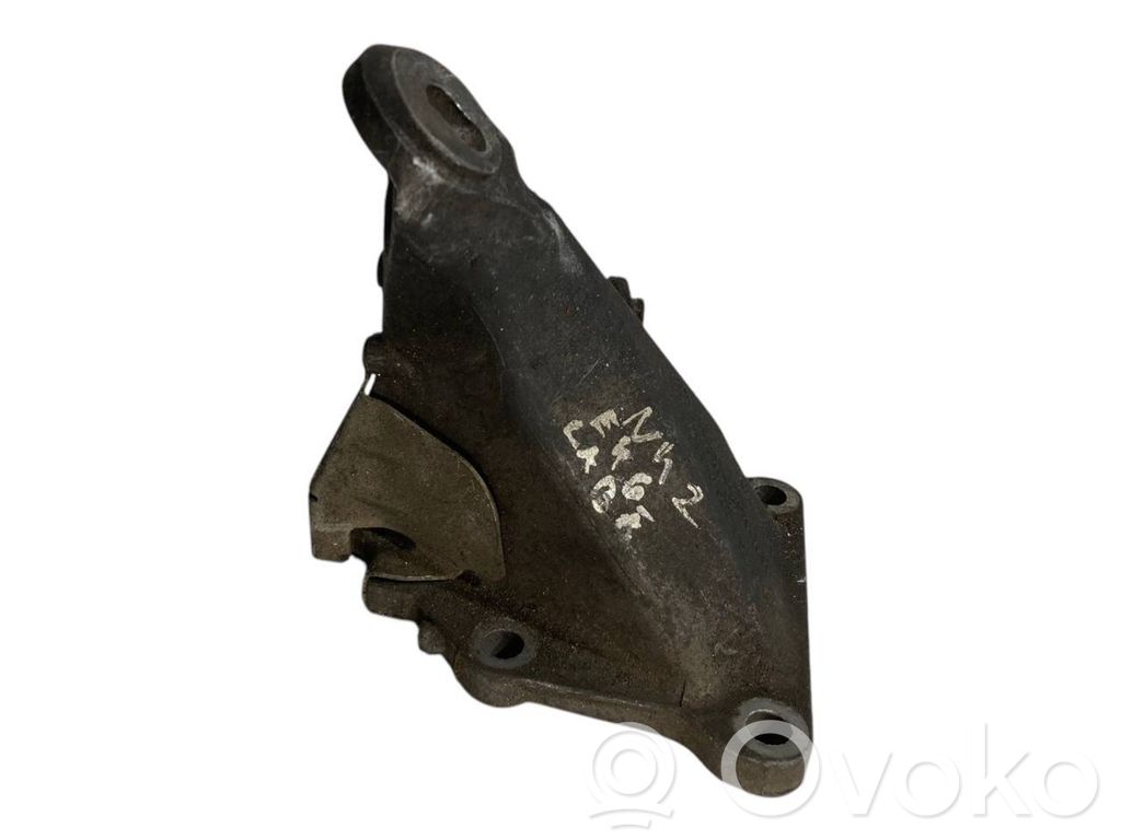 Кронштейн крепления двигателя