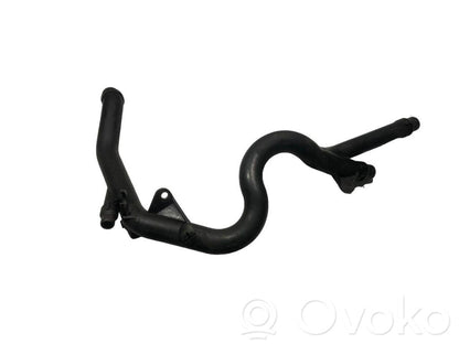 Caurulīte (-es) / šļūtene (-es)