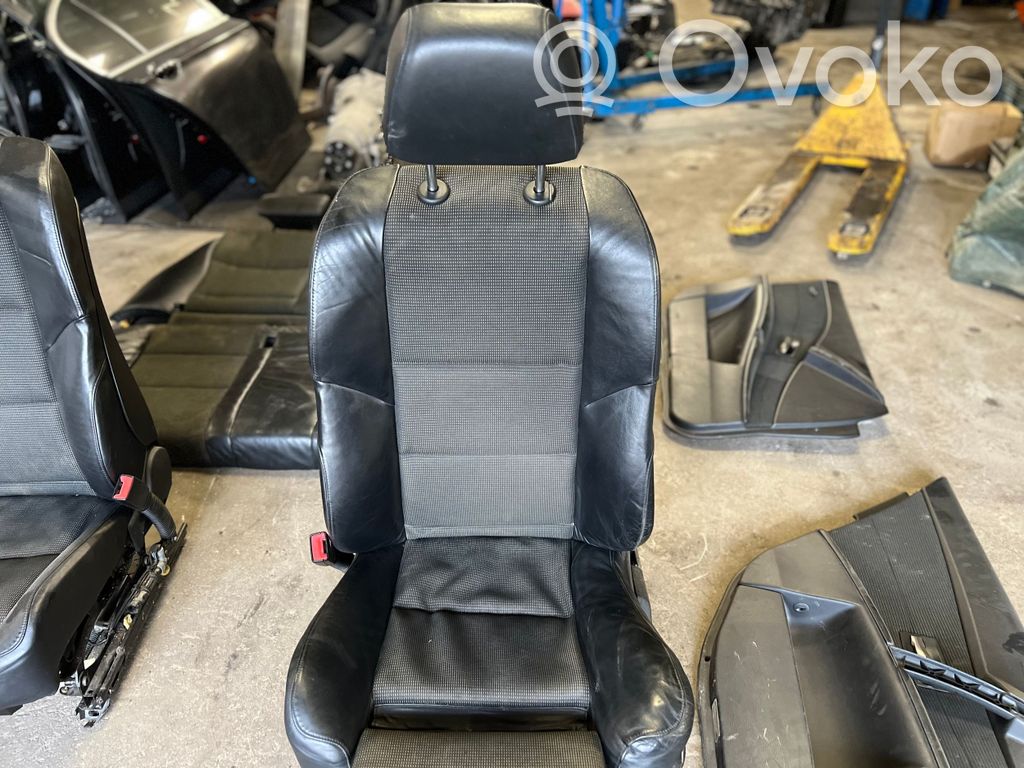 Комплект сидений