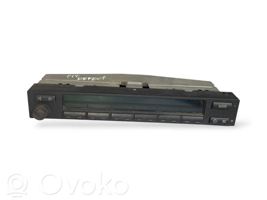 Radio / CD/DVD atskaņotājs / navigācija