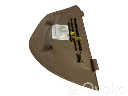 Paneļa dekoratīvās apdares vairogs (sānu)