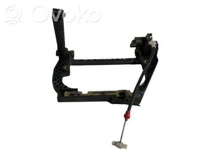 Holder/bracket for external opening handle at the back