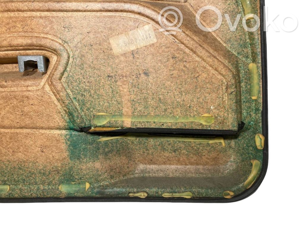 Priekšējo durvju apdare