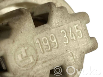 Aizmugures spuldzes vāka turētājs