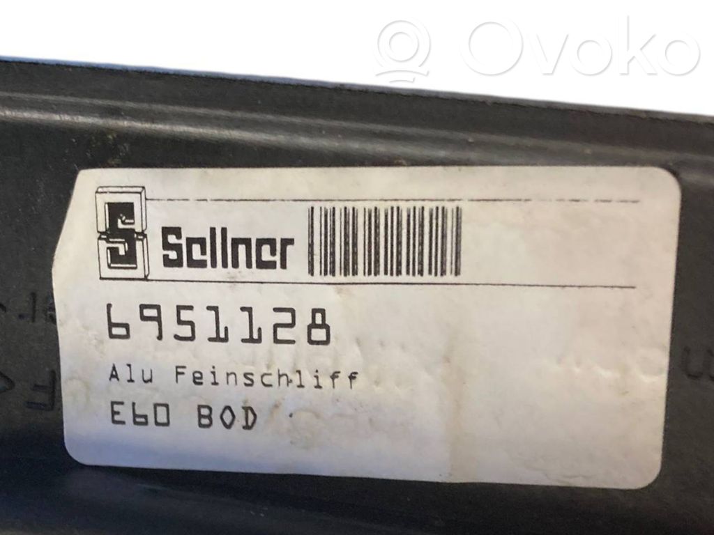 Salona dekoratīvās apdares komplekts