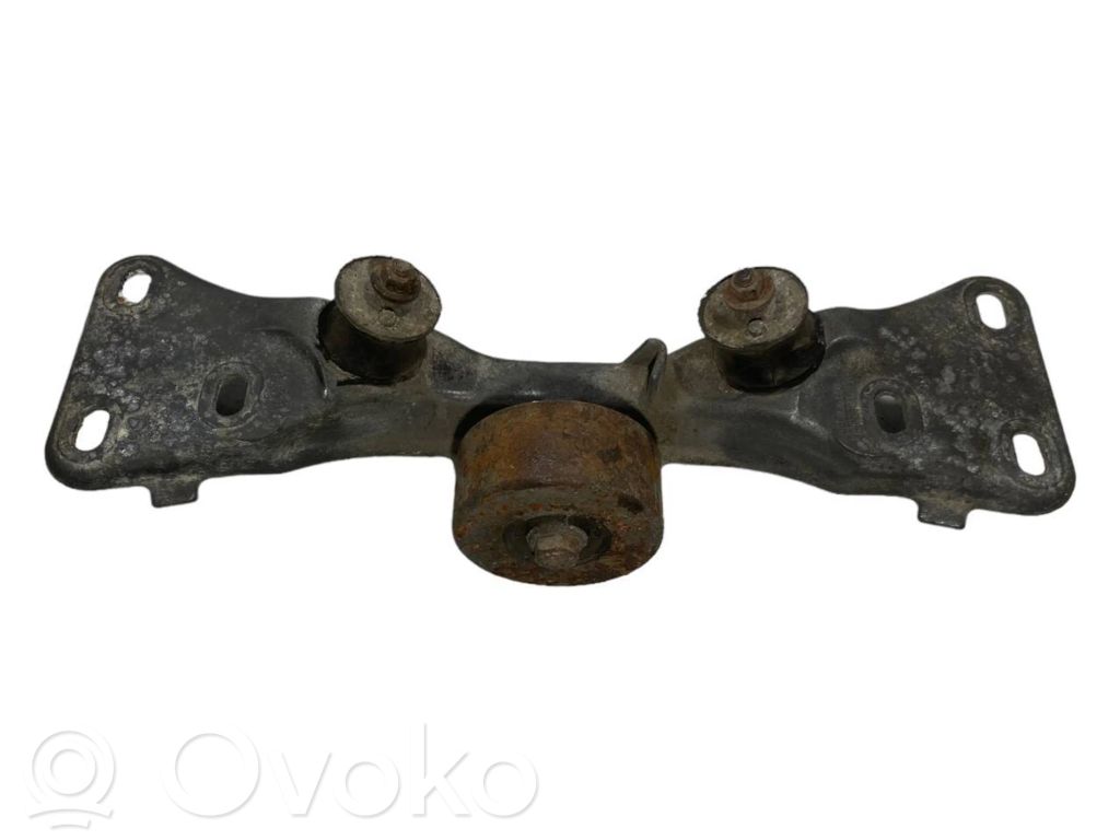 Кронштейн крепления трансмиссии